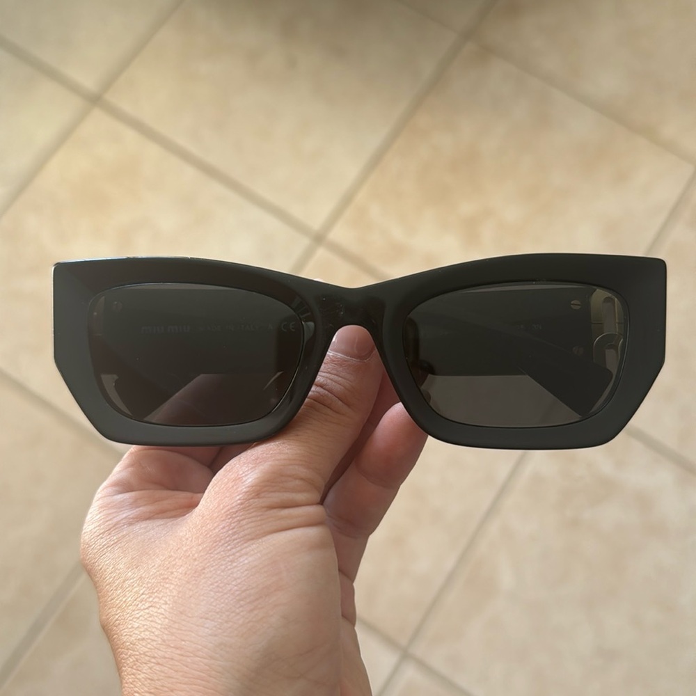 Miu Miu Glimpse Sunglasses